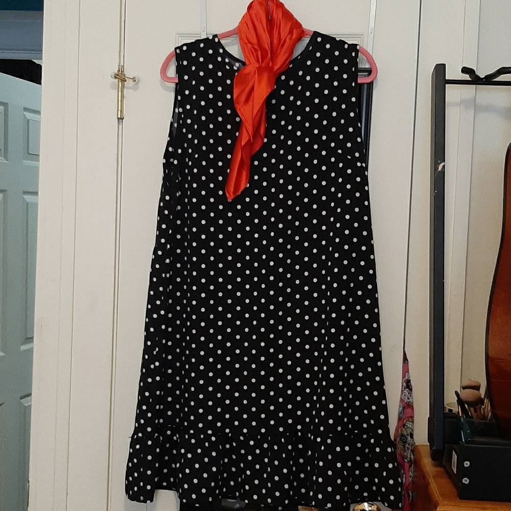 Sleeveless Knee high dress